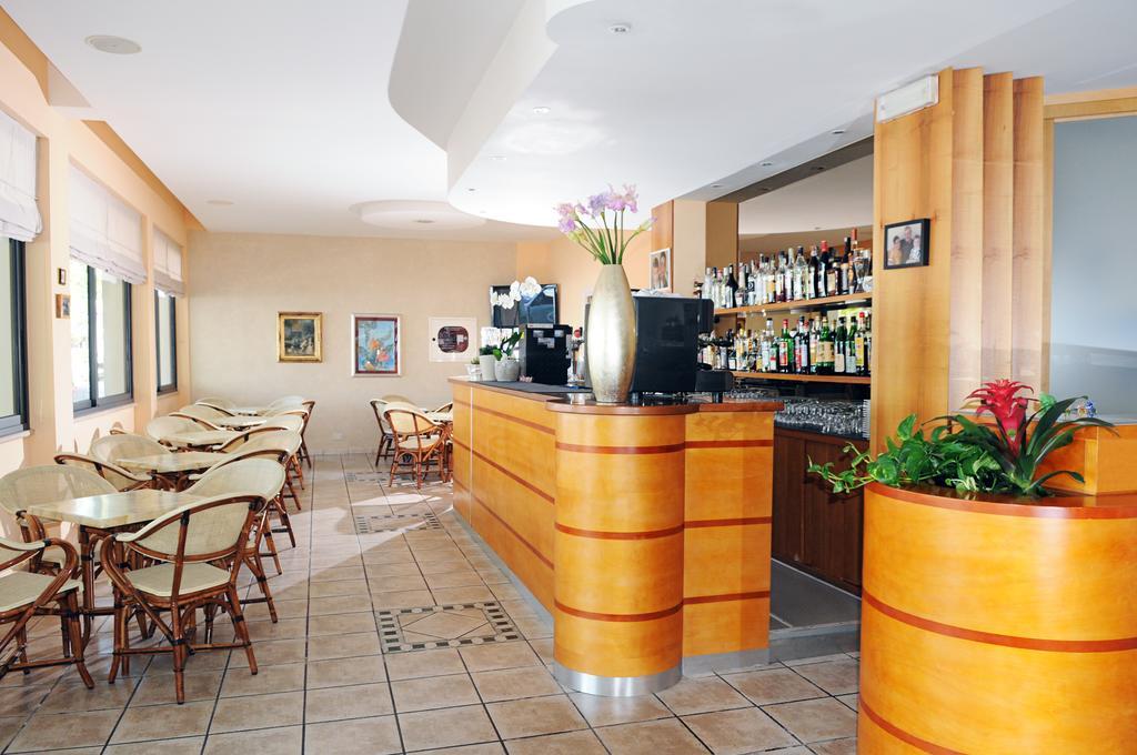 Hotel Prater Cesenatico Exterior photo