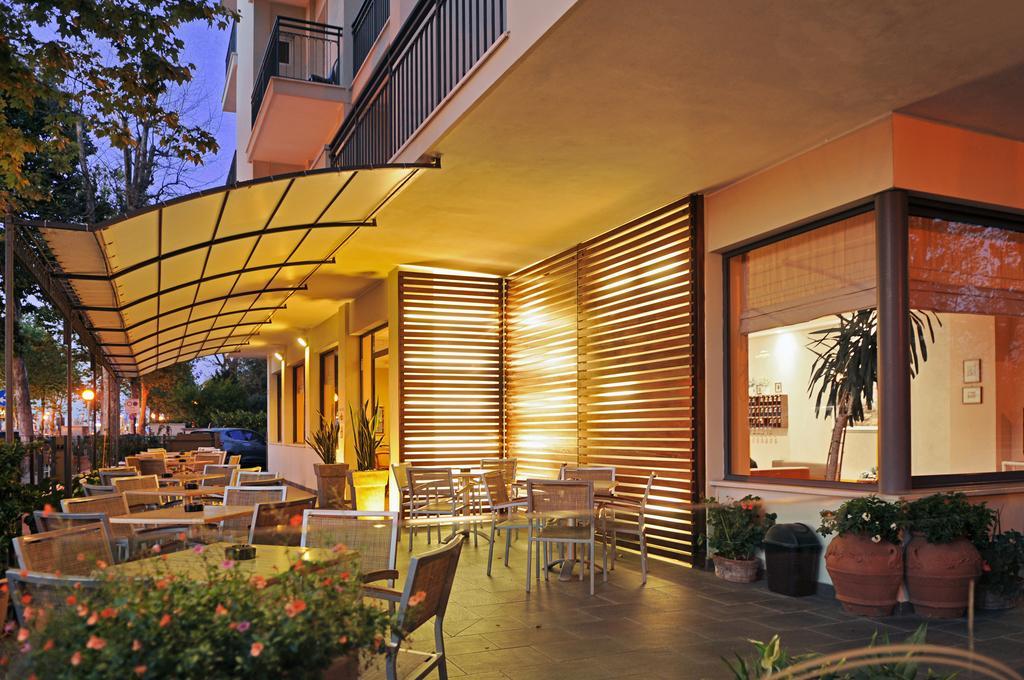 Hotel Prater Cesenatico Exterior photo